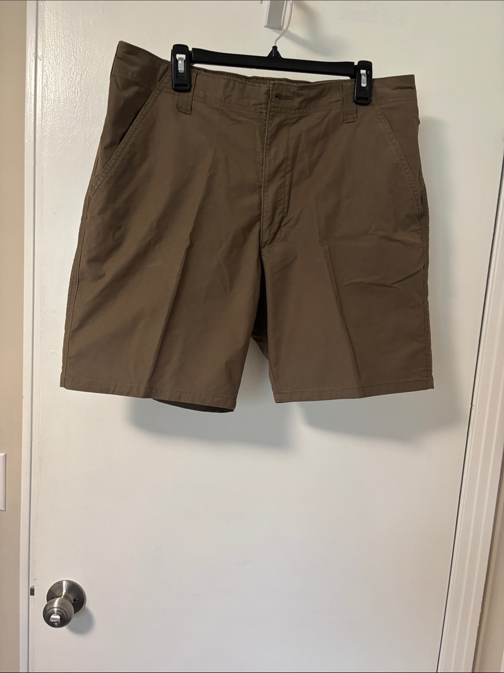 Wrangler Men's Olive Brown Flat Front Shorts